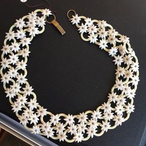 Fifties Vintage Plastic Floral Collar Necklace